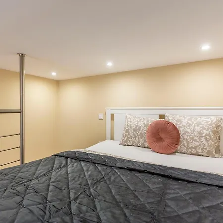 Spacious Bajcsy In The Heart Of Budapeşte
