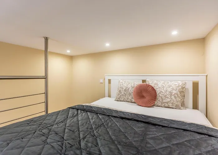 Spacious Bajcsy In The Heart Of Budapešť