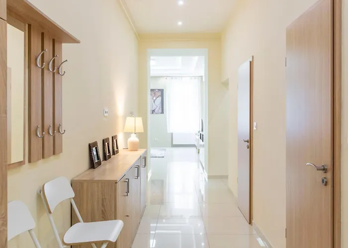 Spacious Bajcsy In The Heart Of Apartmán