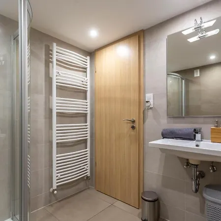 Spacious Bajcsy In The Heart Of Apartament Budapeszt