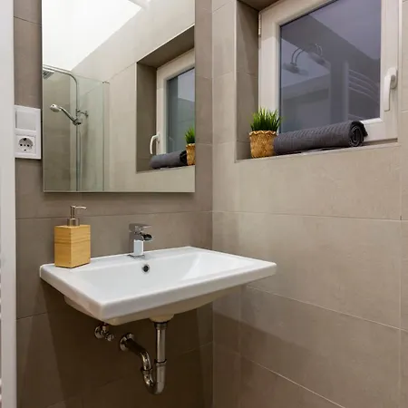 Spacious Bajcsy In The Heart Of Apartament